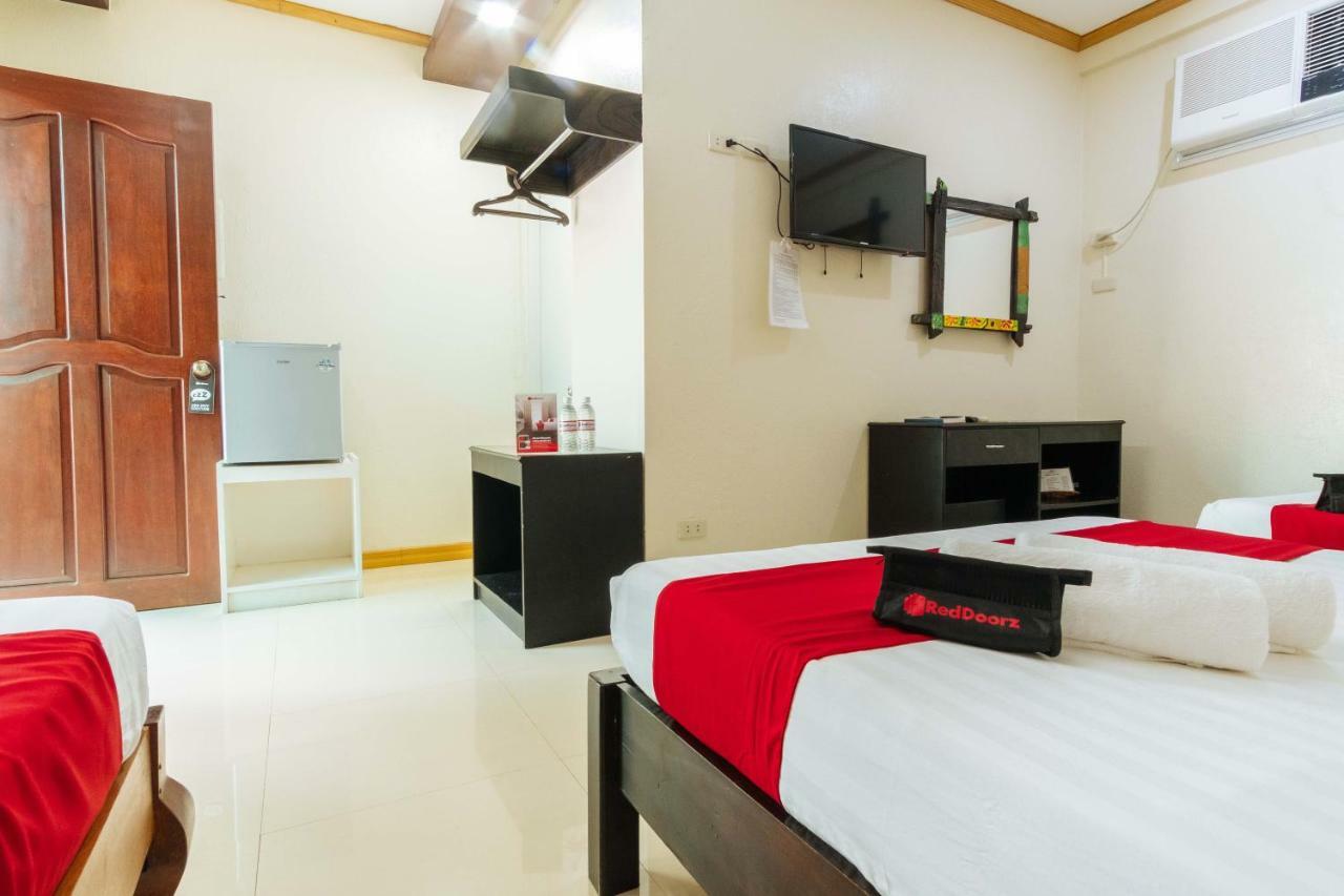 Reddoorz Premium Near Pristine Beach Puerto Princesa Buitenkant foto