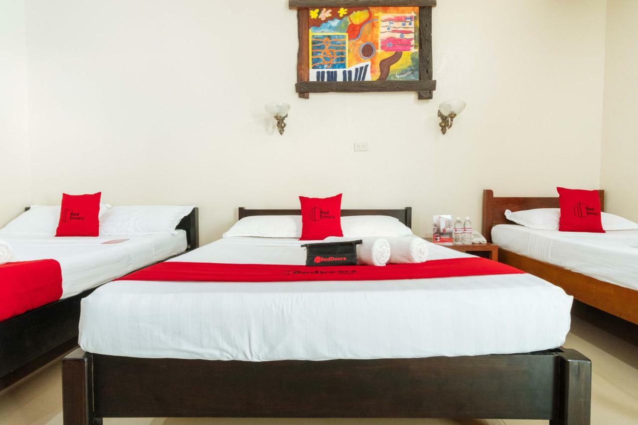 Reddoorz Premium Near Pristine Beach Puerto Princesa Buitenkant foto